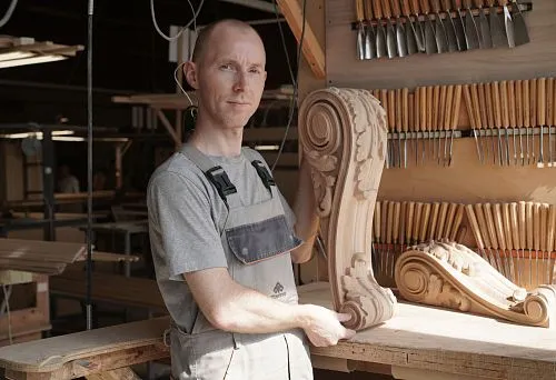 Резные элементы из дерева ручной работы для украшения интерьера