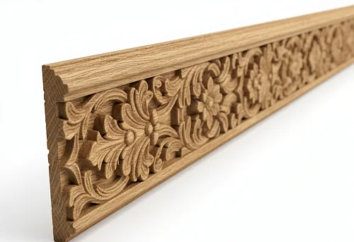 Резной деревянный профиль для стен с декоративным орнаментом