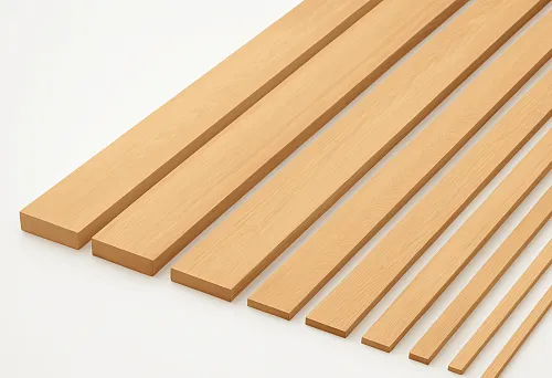 Рейки деревянные строганные размером 10×30 мм, выложенные в ряд