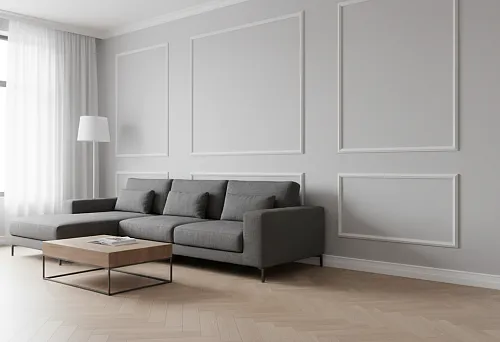 Современный интерьер с полистирольным плинтусом и минималистичным оформлением стен