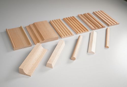 Круглый деревянный профиль из массива – идеальный выбор для создания стильных интерьеров и мебели.