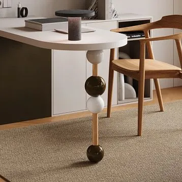 Точеная мебельная ножка MN-240 шарообразной формы диаметром 124 мм из натурального массива дерева