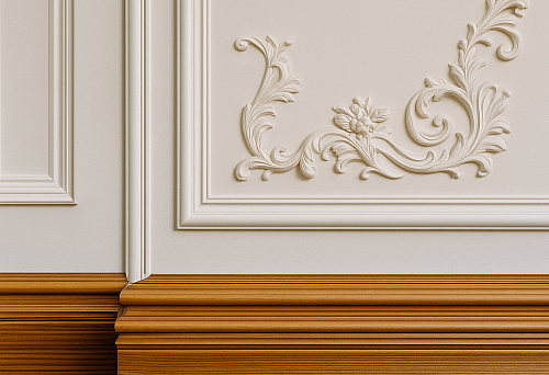 Интерьер с деревянным плинтусом и лепным декором стен.