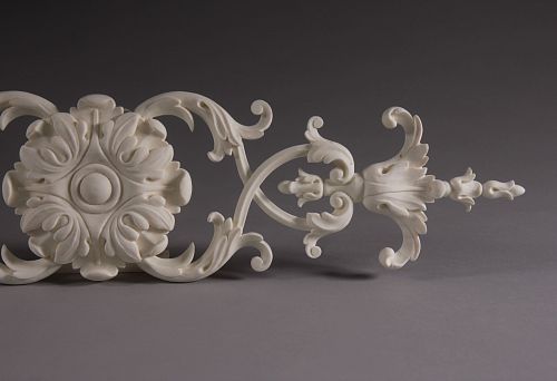 Элемент декора из пластика в классическом стиле