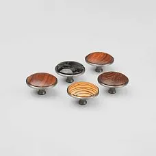 Мебельная ручка-кнопка Ton HL-058-2M с карбоновым покрытием и окантовкой из нержавеющей стали