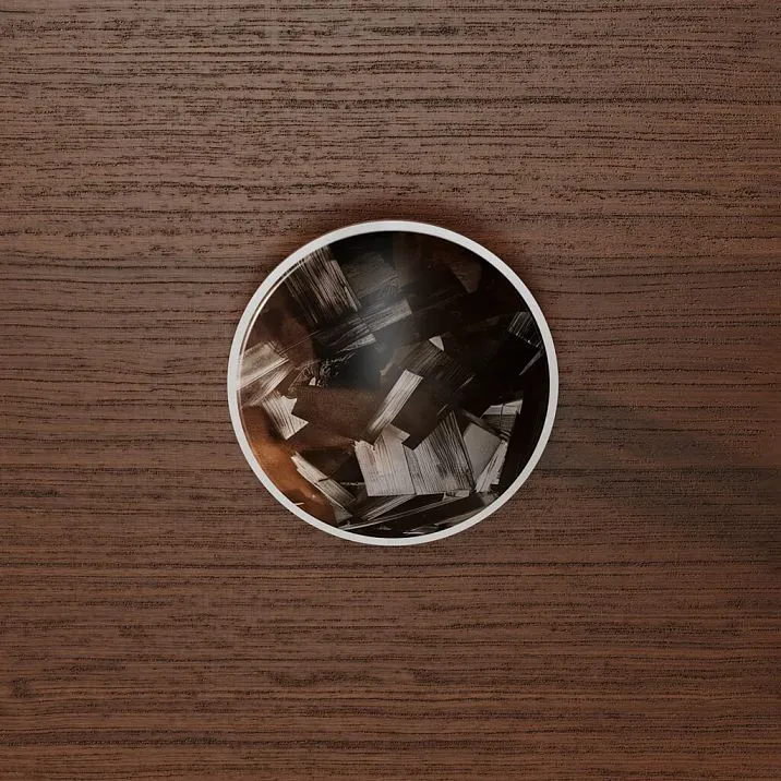 Ручка TON HL-058-1M из ореха с натуральным маслом тонкого силуэта для полок, ящиков и элегантных фасадов современной мебели