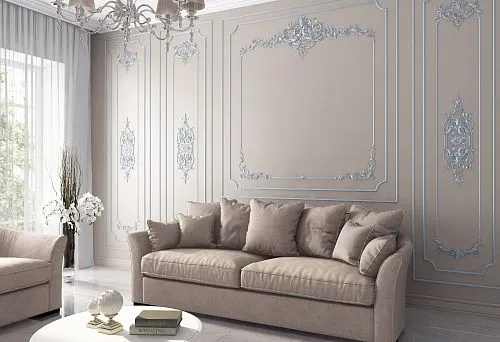 Изящный диван с обивкой в нейтральном бежевом цвете и деревянным каркасом