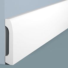 Плинтус напольный B70V2 из полистирола HI WOOD высотой 69 мм и толщиной 14 мм крупным планом