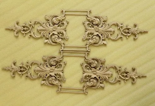 Деревянная резная накладка для мебели, подготовленная к покраске