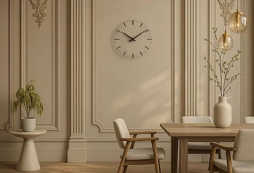 Интерьер с резными деревянными колоннами, элегантными опорами и столбами