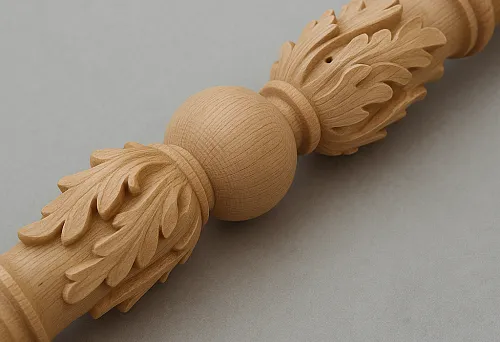 Резная балясина из дуба с выразительным растительным орнаментом и центральной сферой