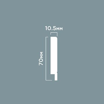  Плинтус напольный B70 из полистирола HI WOOD высотой 70 мм и толщиной 10,5 мм с характерной декоративной горизонтальной полосой белого цвета 