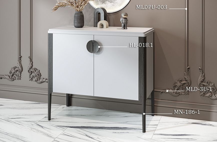 Комод KMD-027 с современным декором, включая молдинги и ручки Duet HL-018.1.