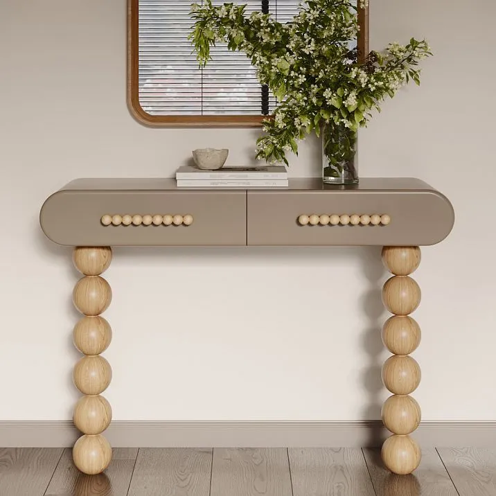 Применение ручки Atlas HL-071 и ножек MN-221 из массива в интерьере