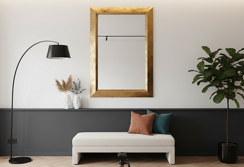 Интерьер для фотоконтента: плинтус, зеркало и рама, которые делают картинку
