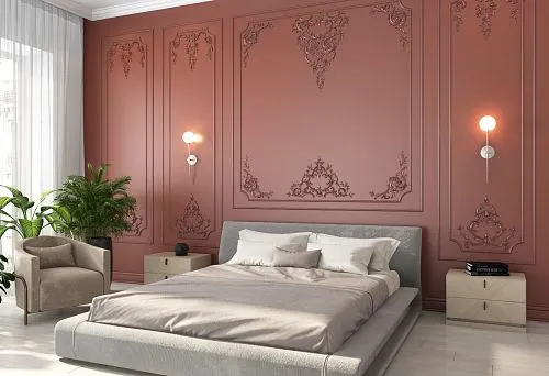 Элегантная двуспальная кровать из массива дерева в интерьере спальни