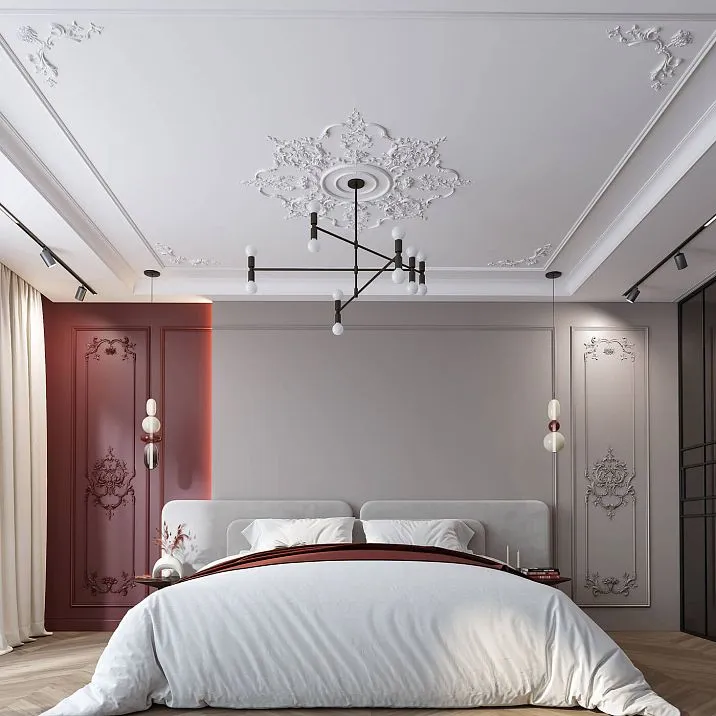 Комплект лепного декора CPU-P6 в интерьере спальни с потолочным декором и люстрой