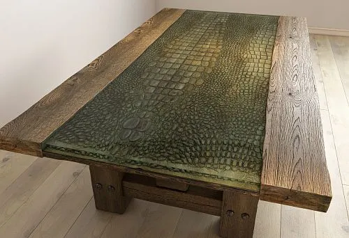 Авторский стол с деревянной рамой и оригинальной фактурной столешницей